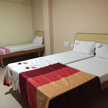 Hotel Suprabath Towers Tirupati Zewnętrze zdjęcie